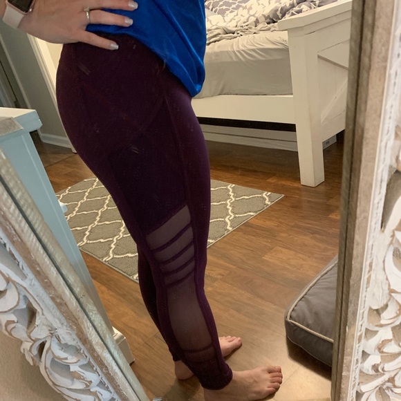 Final offer!! Lululemon Leggings w/ Mesh Size 6 - Picture 7 of 7